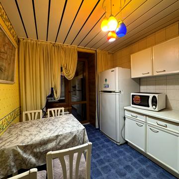 Писаржевського вул., 7