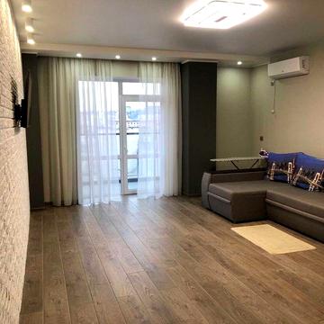 Аренда 1 комнатной-студии в ЖК Дельмар, пр.Яворницкого 72