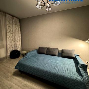 Машинобудівників вул., 23