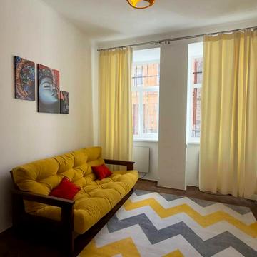 Союзу Українок вул. (), 8б