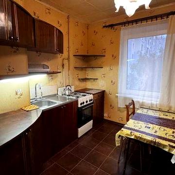 Сдам уютную однокомнатную квартиру на Королева 118/2, можно реб, пёсик