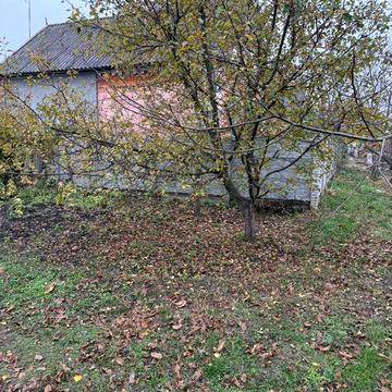 Продам частину будинку! З  двором