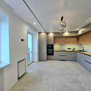 Залізнична вул., 7а