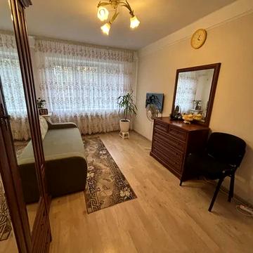 Верховної Ради бульв., 28