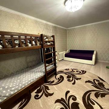 Продаж квартири в Узині центр