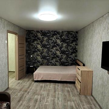 Продам однокімнатну квартиру в центрі