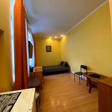 Степана Томашівського вул., 3