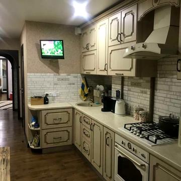 Айвазовського вул., 111