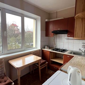 Деміївська вул., 51