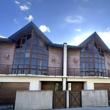 Дуплекс в ЦЕНТРІ  міста 274 кв.м