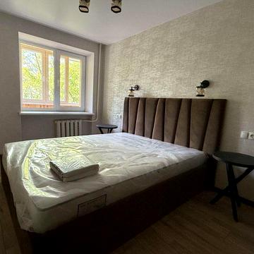 Продам 2 кім. квартиру бул. Незалежності,Центр,м. Бровари SL