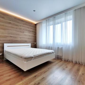 Валерія Лобановського вул., 17