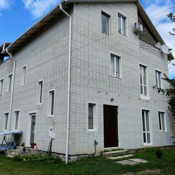 Будинок, Винники, три окремих входи.,396м.кв.