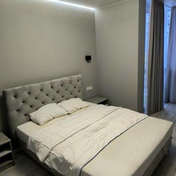 Леоніда Бірюкова бульв., 2-А