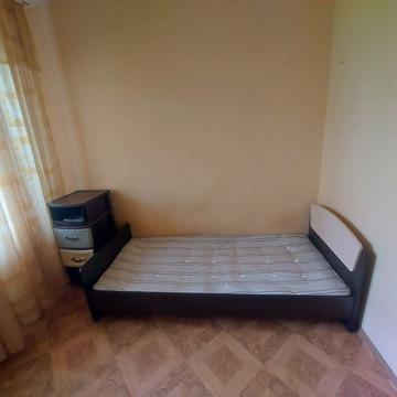 Академіка Корольова вул., 3