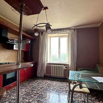 Сдаю квартиру ул Парковая 77/грушевского