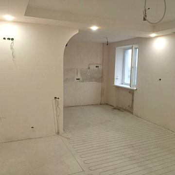 Продам 4-кімнатну квартиру на Артема