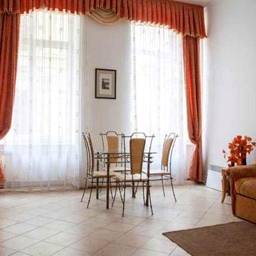 площа Ринок оренда квартири у центрі з ремонтом