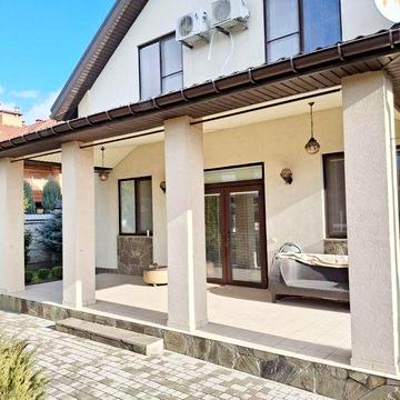 Продам дом с ремонтом Братское ,Новоалександровка