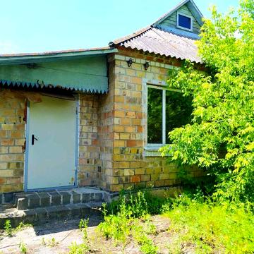 Будинок. Київська область. Вишгород. район. Централізована вода.