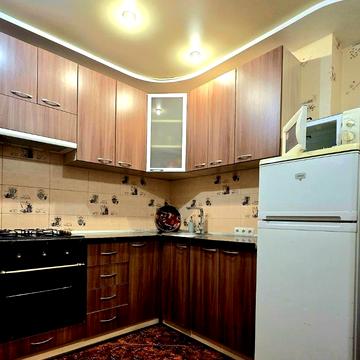 житловий масив Тополя-3 вул., 2