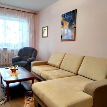 Академічна вул. (Піонерська), 1