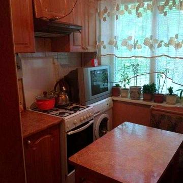 Продается 1 ком кв 3/5, ул Гвардейцев Широнинцев