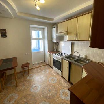 2 кімн. кв.біля Центру (вул.Ів.Підкови)