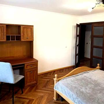 Здається 1-к квартира по вул. Родини Крушельницьких