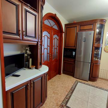 Оболонський просп., 22-В