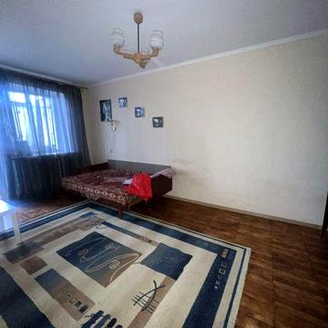 Сдам 1 кв на космосі напроти варуса