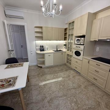 Бульварно-Кудрявська вул. (Воровського), 17