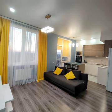 Михайлівська вул., 8