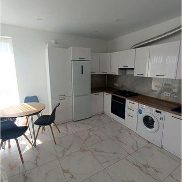 Здається 1км квартира в ЖК Липки!!!