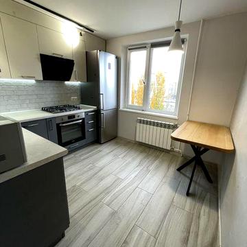 2 кімнатна квартира митниця пляж «Живчик»