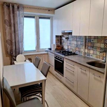 Продам 2х ж/м Парус ,рядом Коммунар