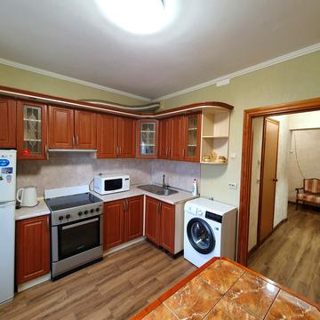 Драгоманова вул., 8-А