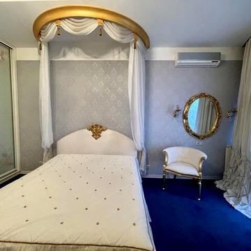 Володимира Івасюка просп. (Героїв Сталінграду), 8-А