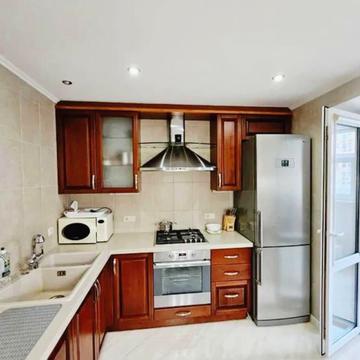 Рибальська вул., 11