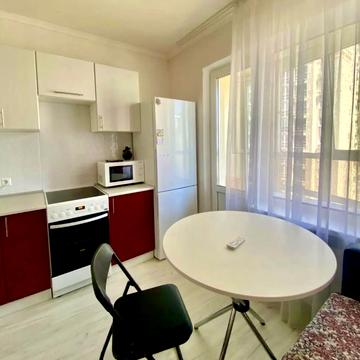 Бориса Гмирі вул., 16