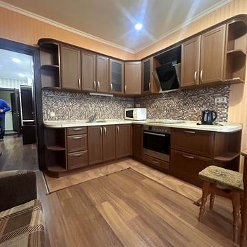 Кубанської України вул. (Маршала Жукова), 33-А