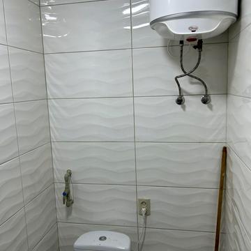 Івана Пулюя вул., 1