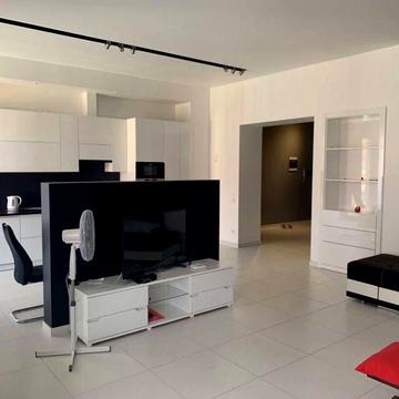 Продам стильну квартиру-студію з дизайнерським ремонтом