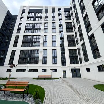 Данила Галицького вул., 25