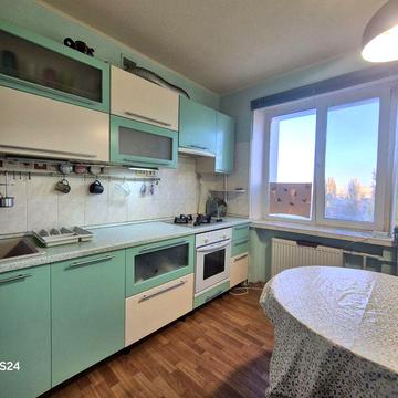 Бровари . Здам 2 к квартиру вул. Київська 288