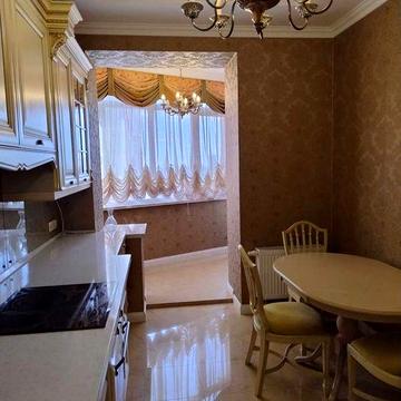 Здається 3-х кімнатна квартира по Євгена Коновальця