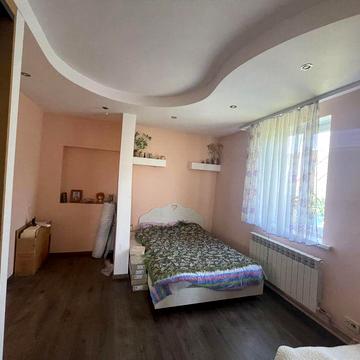 Продається хата в с. Хрінники Рівненської області.