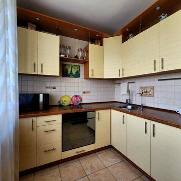 3 - комнатная квартира с евроремонтом у м.Дворец спорта