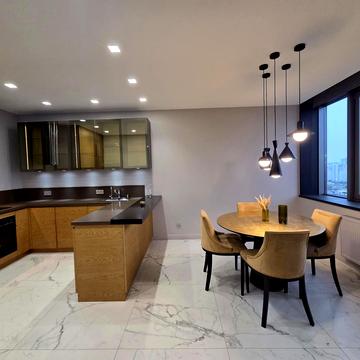 Дніпровська набережна вул., 14