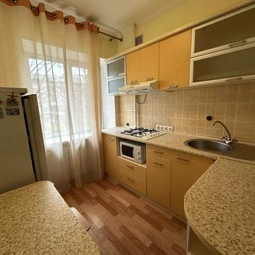 Старокозацька вул. (Комсомольська), 70